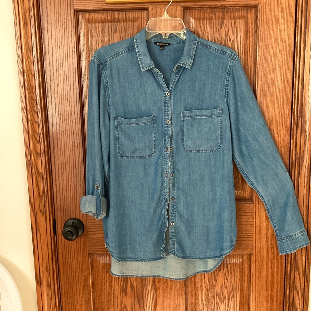 Pink Clover Denim Button-Up Shirt in Light Blue